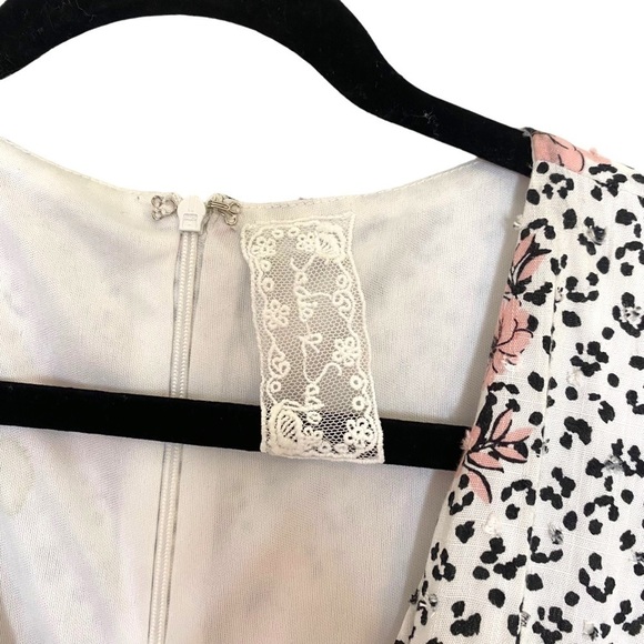 SADIE and Sage Ellie Mini Dress - Picture 9 of 13